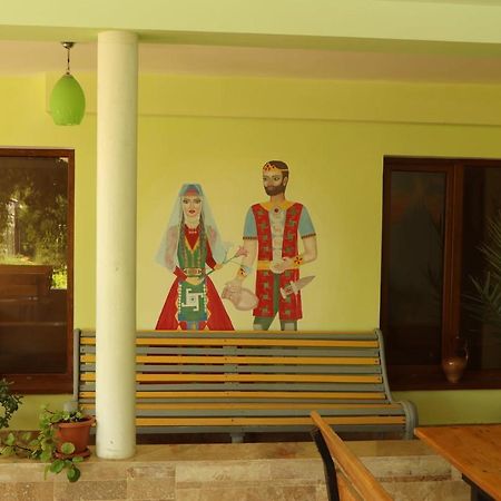 Happy House Hotel Ch'iva Bagian luar foto