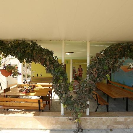 Happy House Hotel Ch'iva Bagian luar foto