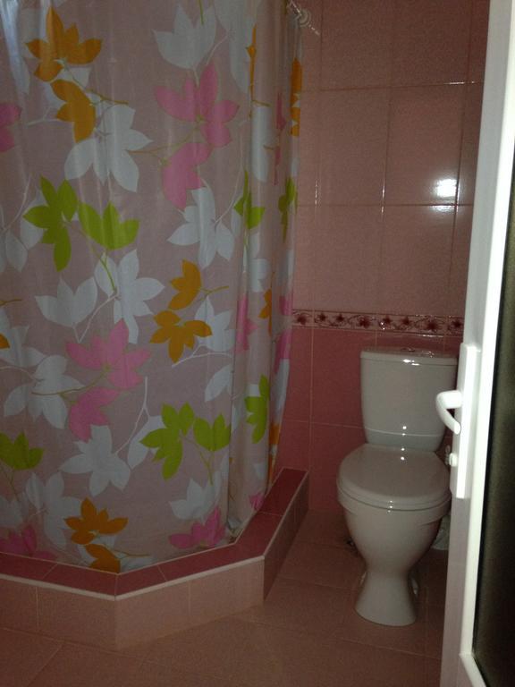 Happy House Hotel Ch'iva Bagian luar foto
